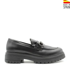 Mocasín de piel negro con plataforma