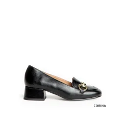 Mocasín negro hebilla con tacón