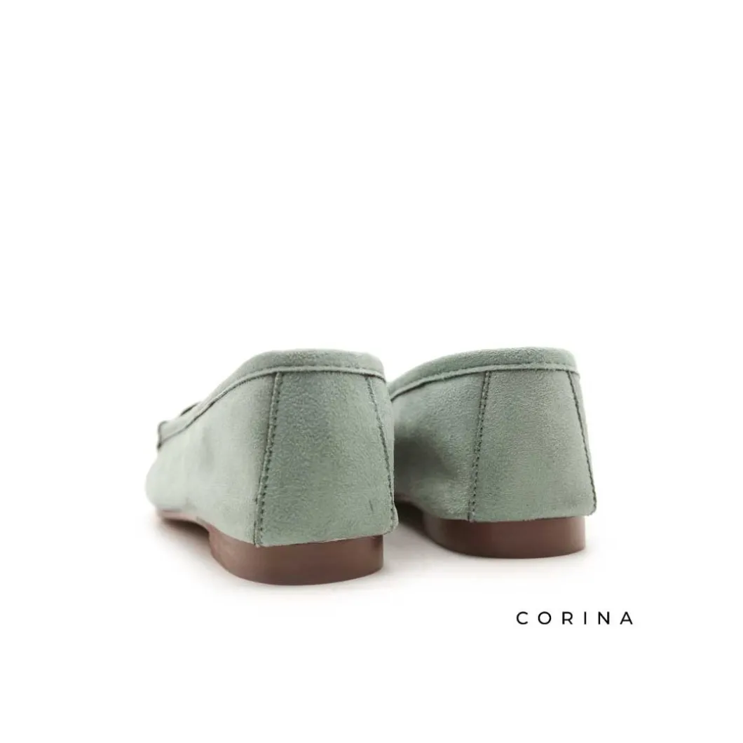 Mocasín plano verde con antifaz