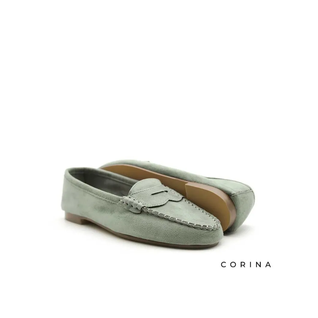 Mocasín plano verde con antifaz