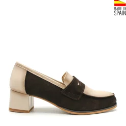 Mocasín tacón piel beige y marrón