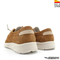 Mocasín wallabee camel