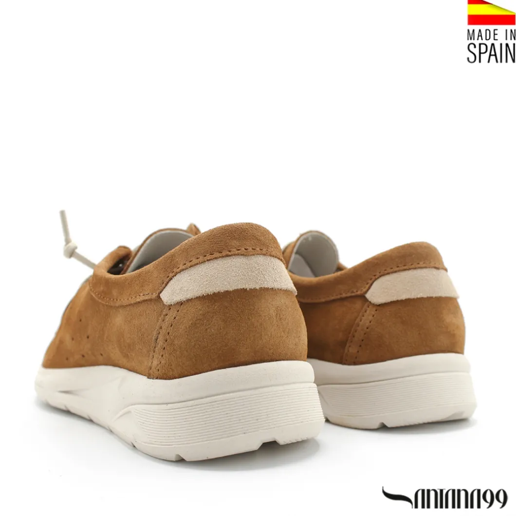 Mocasín wallabee camel