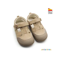 Sandalia baby cerrada beige