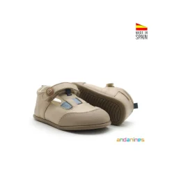 Sandalia baby cerrada taupe jeans