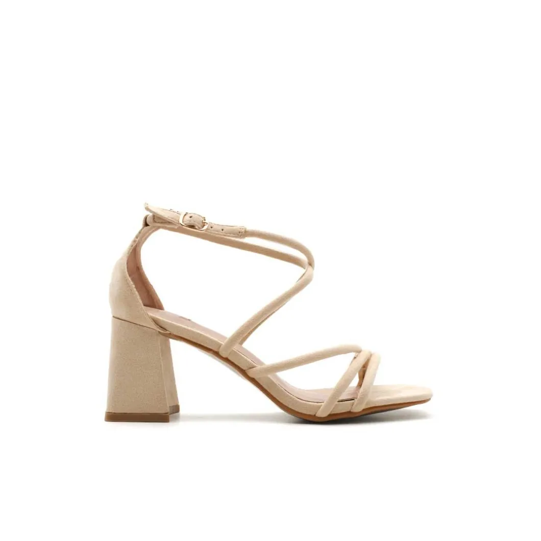 Sandalia beige tacón ancho