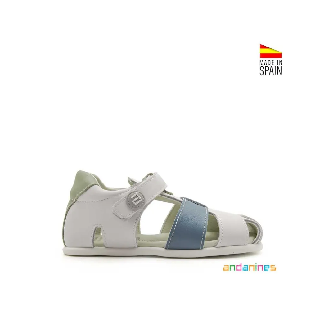 Sandalia blanca piel cerrada