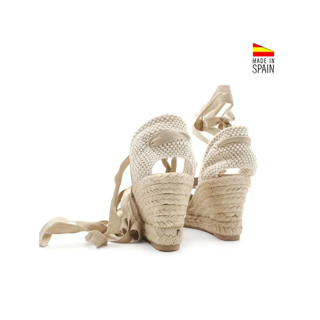 Sandalia camel con elásticos cruzados