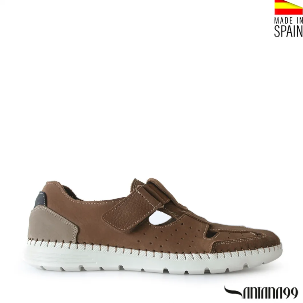Sandalia cerrada marrón nobuck superflex