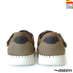 Sandalia cerrada marrón nobuck superflex