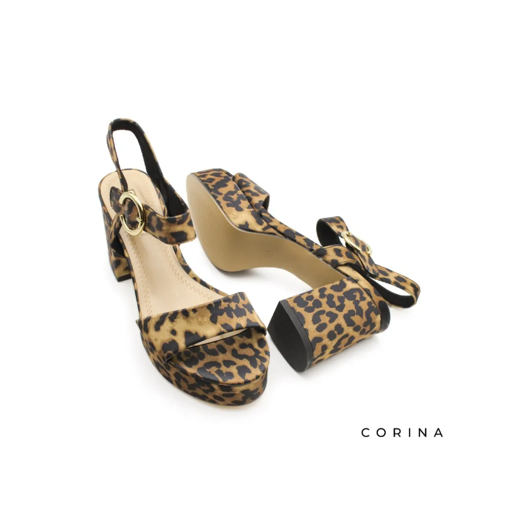 Sandalia con tacón y plataforma leopardo