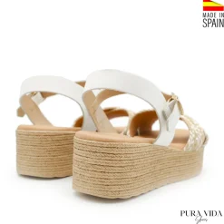 Sandalia de esparto y blanco con plataforma
