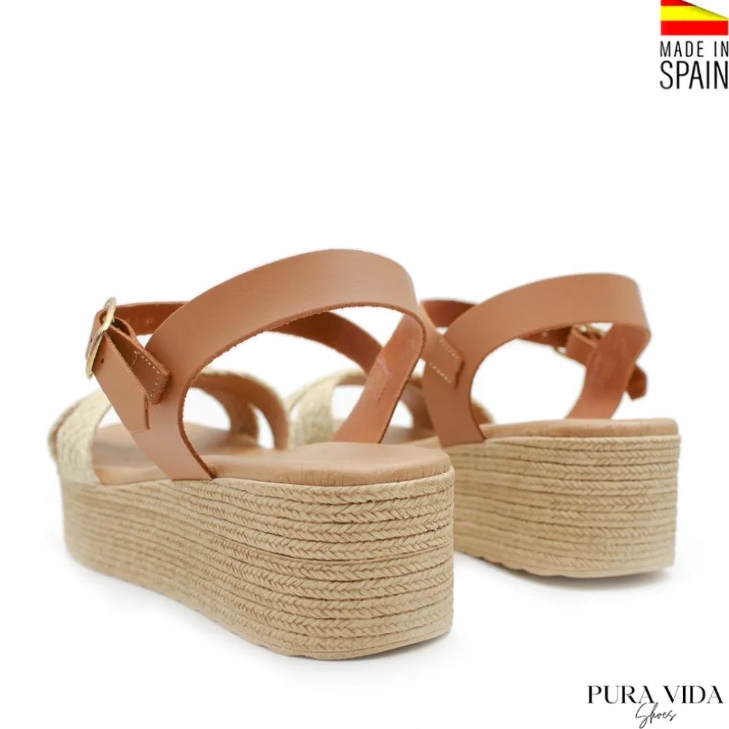 Sandalia de esparto y cuero con plataforma