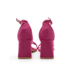 Sandalia fucsia tacón ancho​