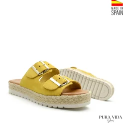 Sandalia hebillas amarillo de serraje
