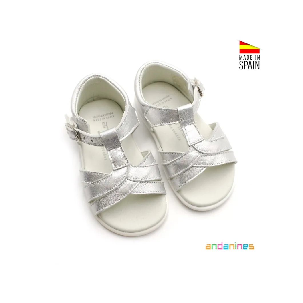 Sandalia infantil plateada de piel