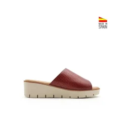 Sandalia mule cuña burdeos