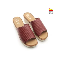 Sandalia mule cuña burdeos