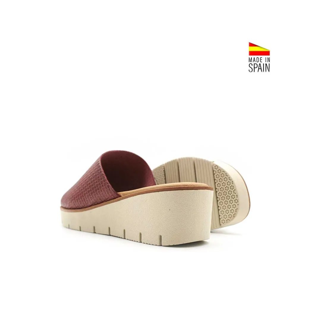 Sandalia mule cuña burdeos