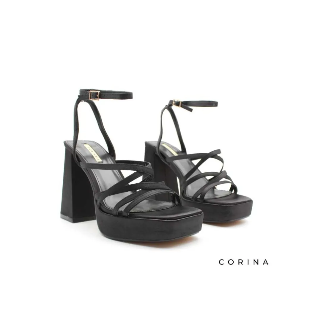Sandalia negra tacón con plataforma