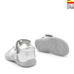 SANDALIA NIÑA HEBILLA PLATA
