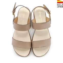 Sandalia plana beige con doble tira