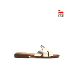 Sandalia plana piel dorada