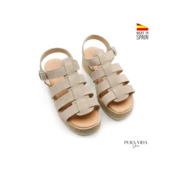 Sandalia plataforma beige tipo cangrejera