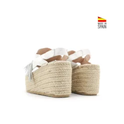 Sandalia plataforma blanca con flecos