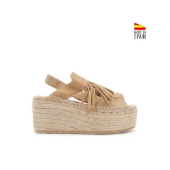 Sandalia plataforma camel con flecos