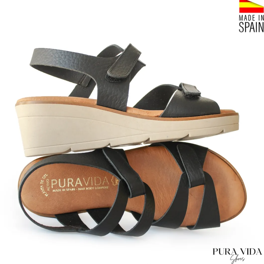 Sandalia velcros negra con cuña cómoda