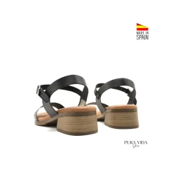 Sandalias de piel negras con tacón bajo