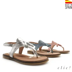 SANDALIAS NIÑA DEDO BORLAS