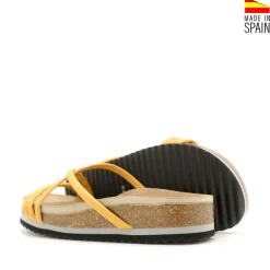 Sandalias tiras cruzadas amarillas