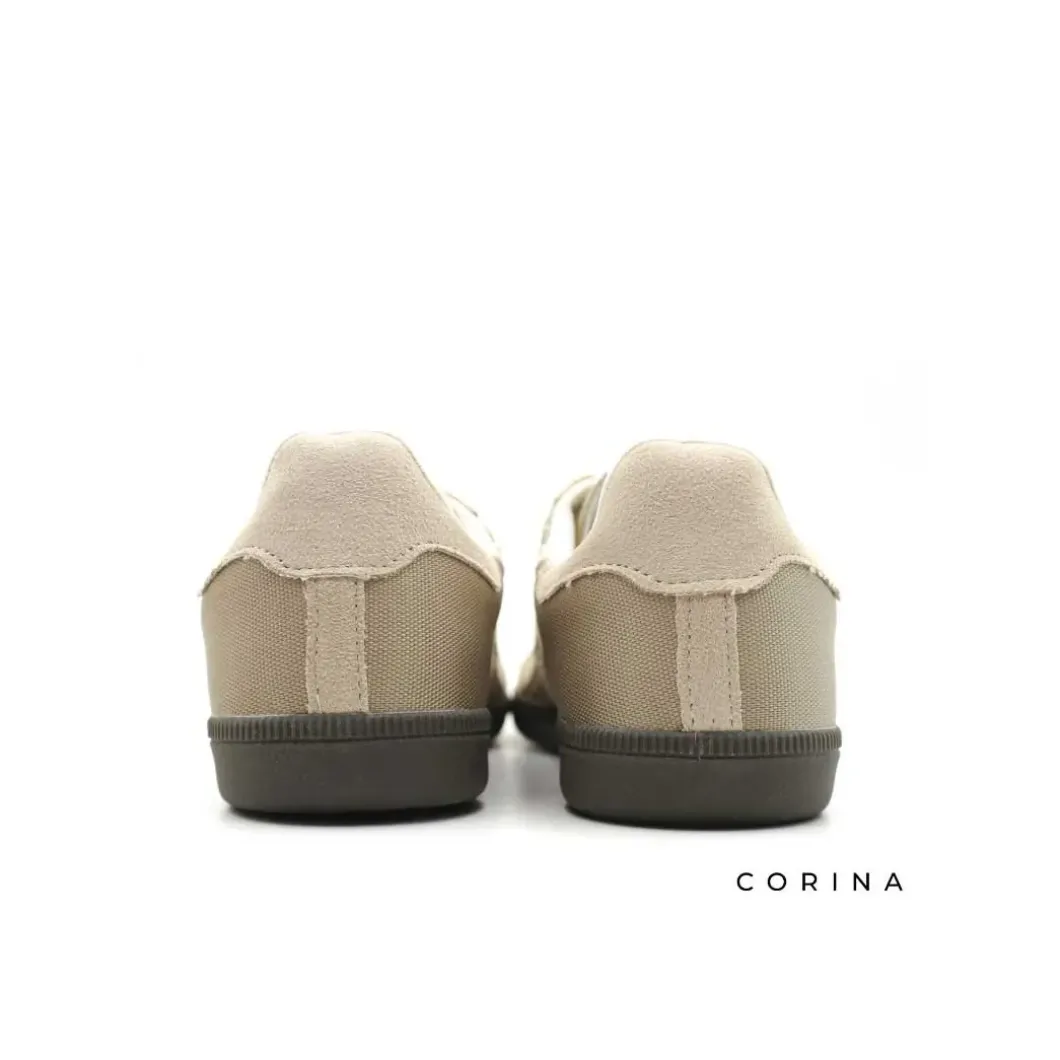 Sneaker beige lazo raso