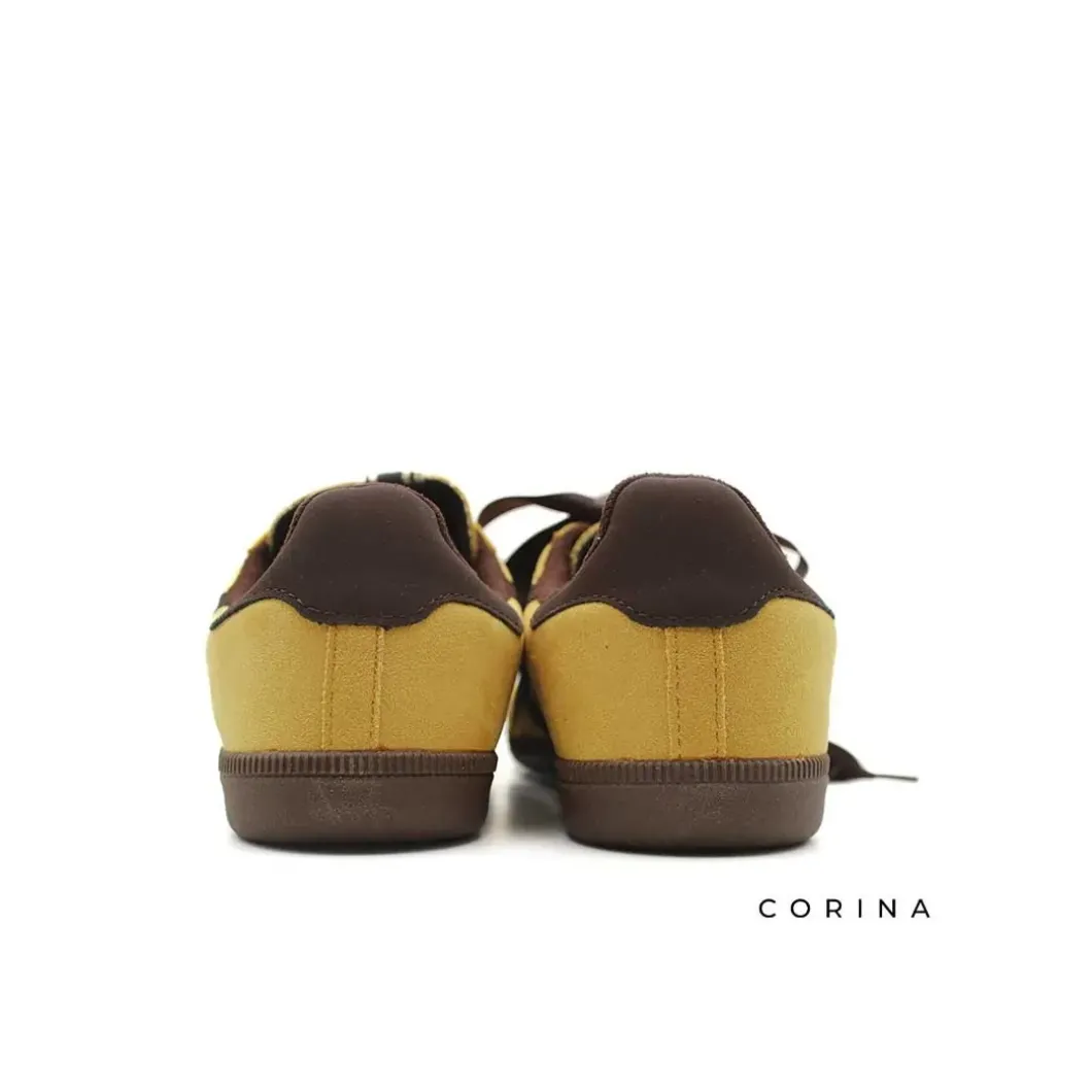 Sneaker mostaza lazo raso