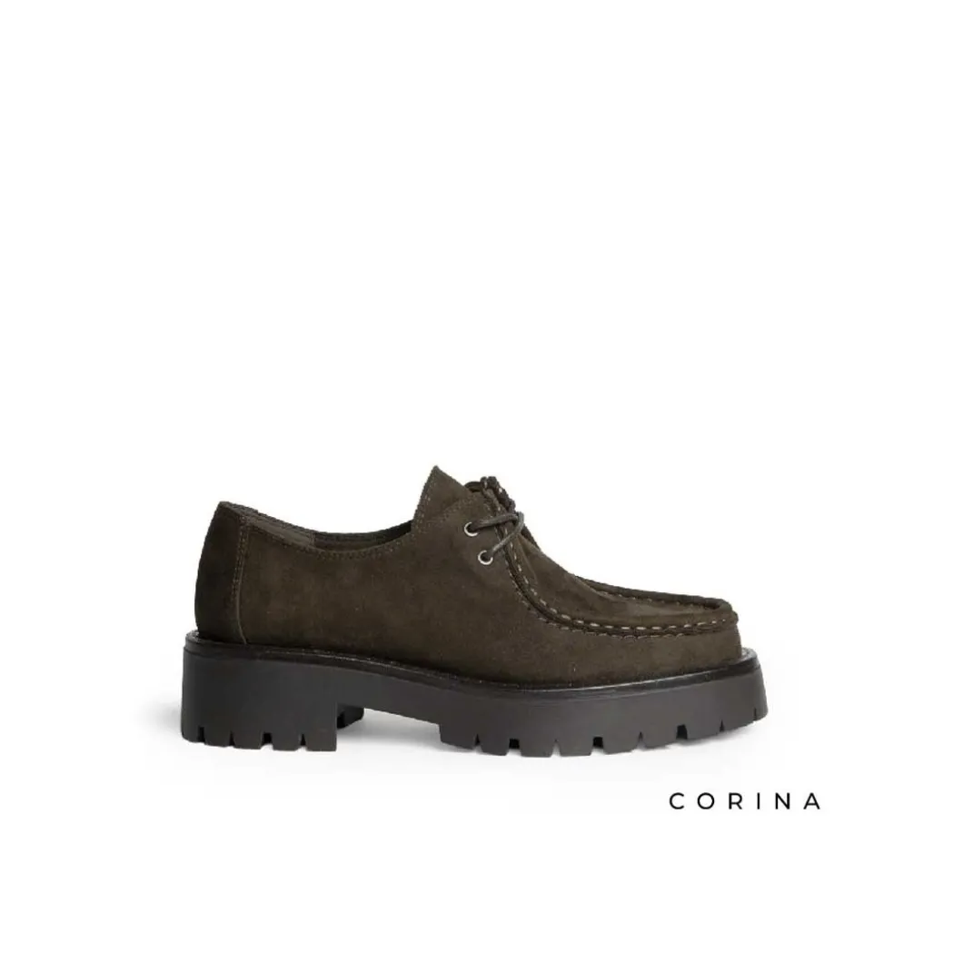 Wallabee marrón con plataforma