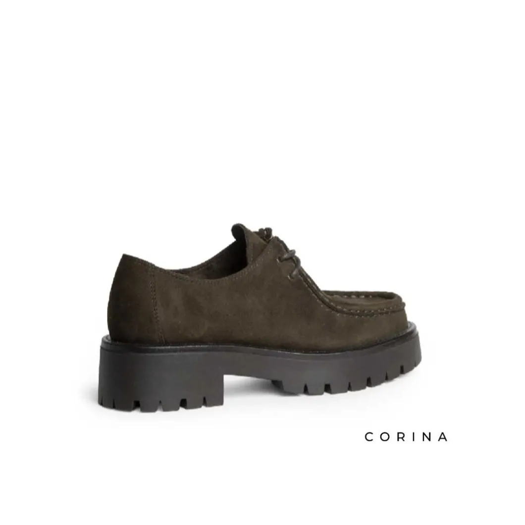 Wallabee marrón con plataforma