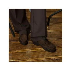 Wallabee marrón con plataforma
