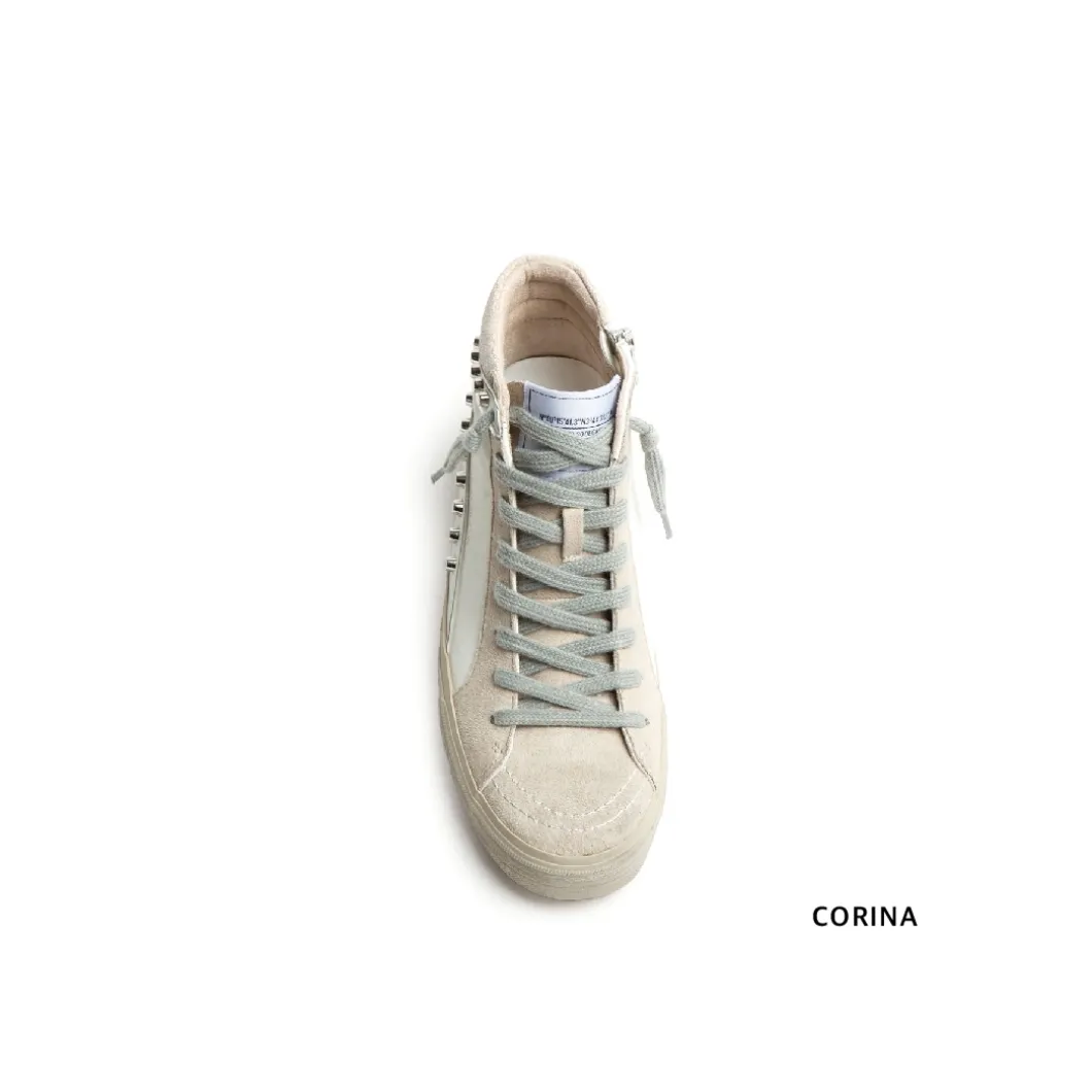 Zapatilla abotinada tachas blanca