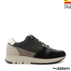 Zapatilla acolchada negra