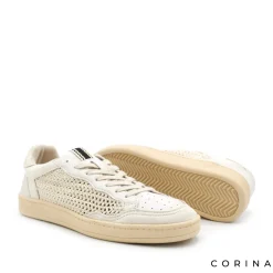 Zapatilla beige calada M4046