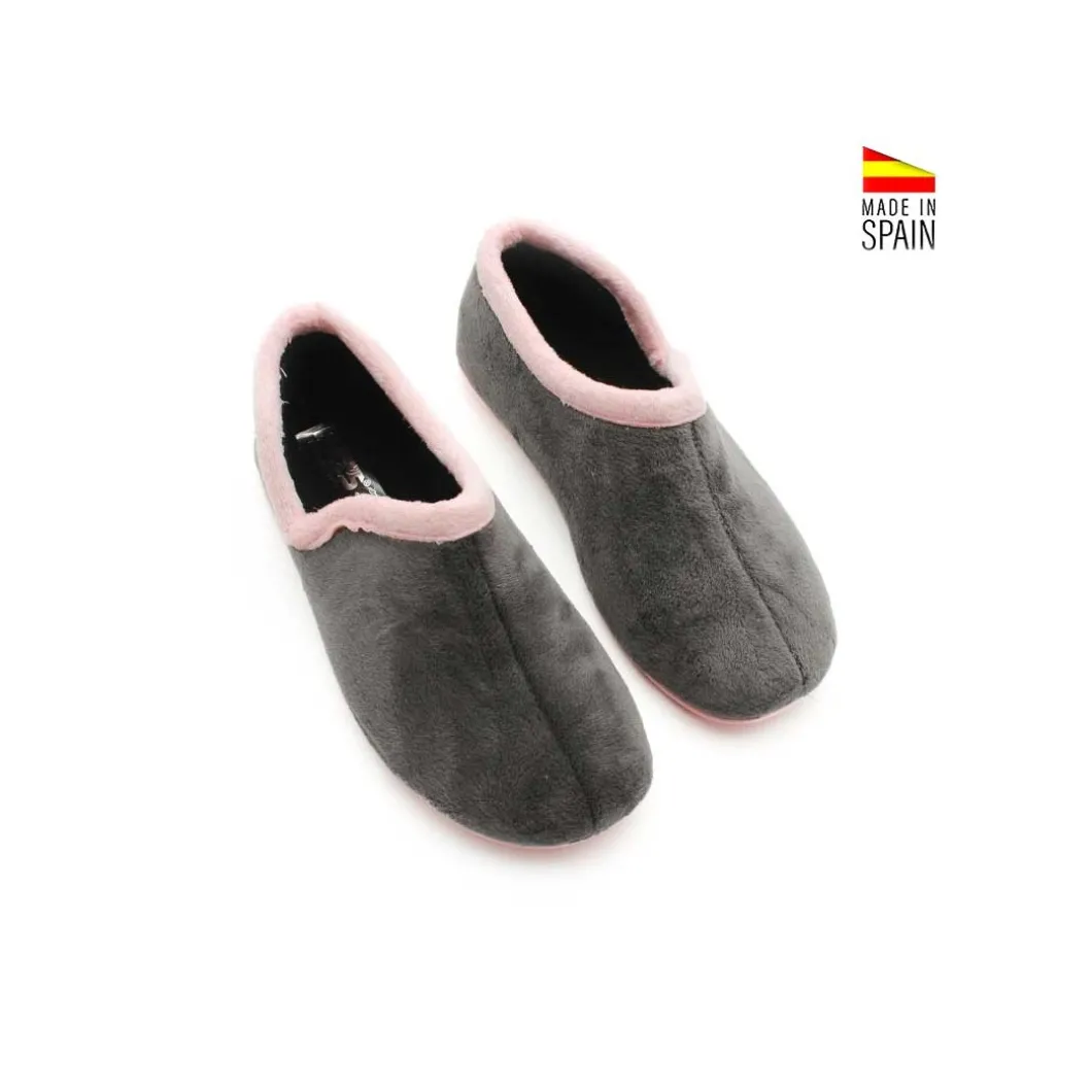 Zapatilla casa cerrada kokis gris