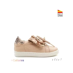 Zapatilla Clic! con lengüeta flecos