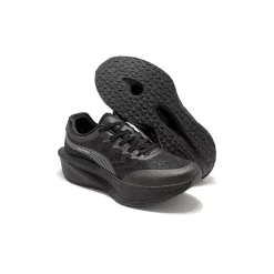 Zapatilla con placa carbono negra