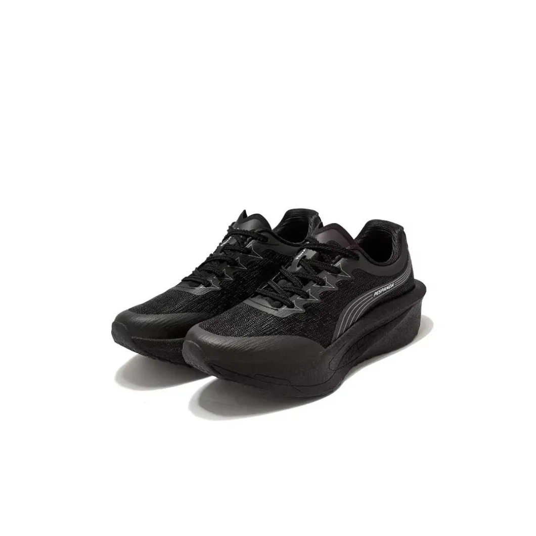 Zapatilla con placa carbono negra