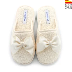 Zapatilla de casa lazo comunión beige