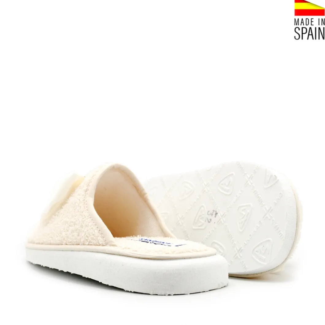 Zapatilla de casa lazo comunión beige
