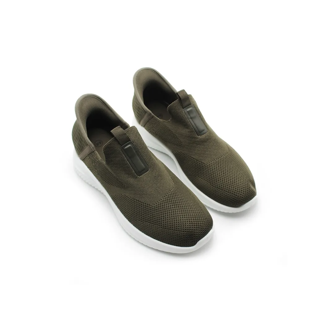 Zapatilla elástica slip on verde
