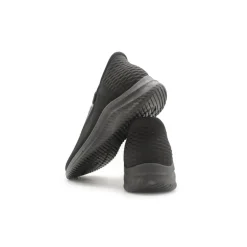 Zapatilla elástica slip on negro